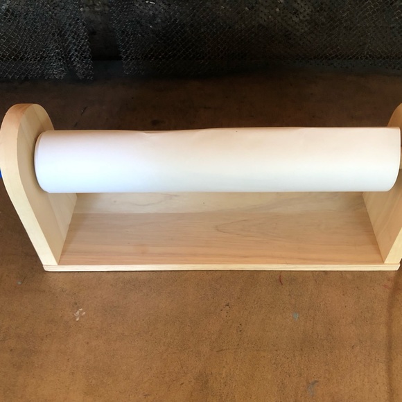 Alex Toy vintage Children’s wooden paper dispenser with extra roll of paper toy - Picture 5 of 7